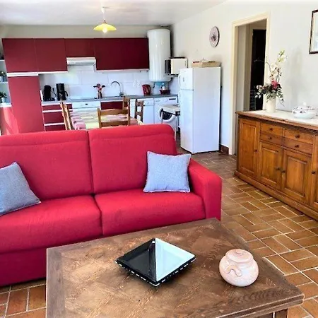 Apartment T3 A Avec Terrasse Et Jardin, Quartier Calme, Proche Et Centre, 6 Pers. - Fr-1-478-201 *
